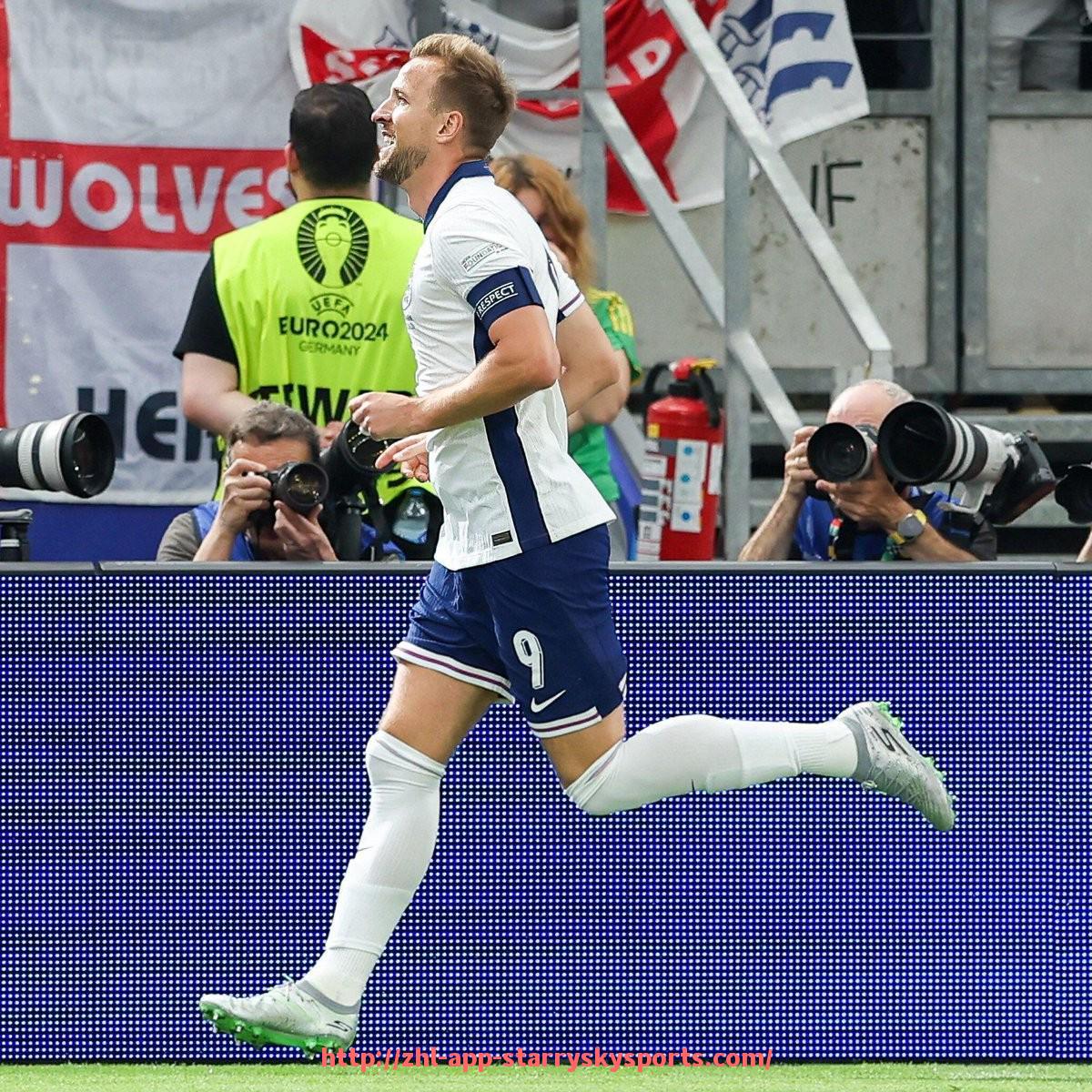 星空体育app-2025年世俱杯比赛射门角度变化统计及射门战术调整