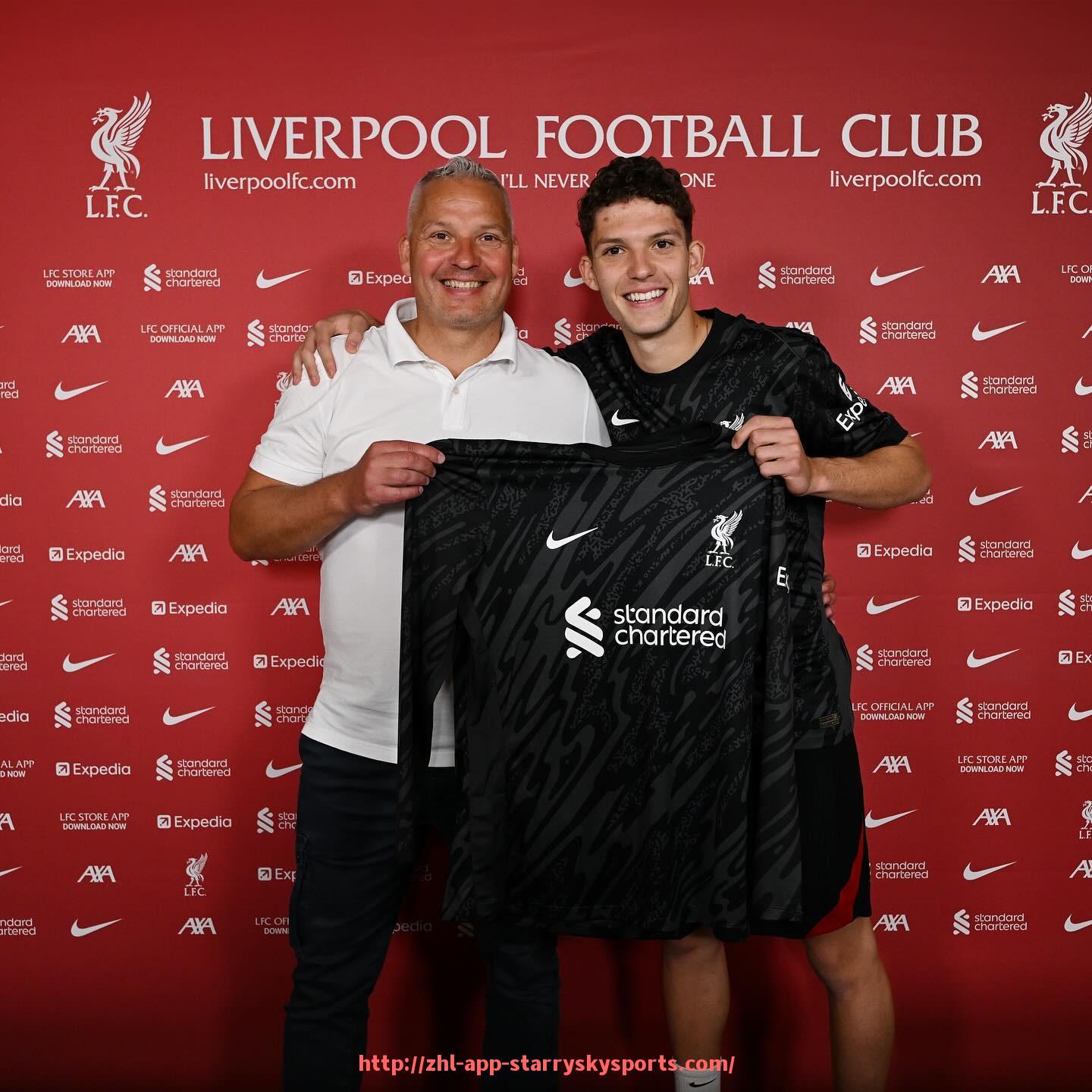 星空体育app-英超联赛中英格兰籍球员数量及作用再探讨